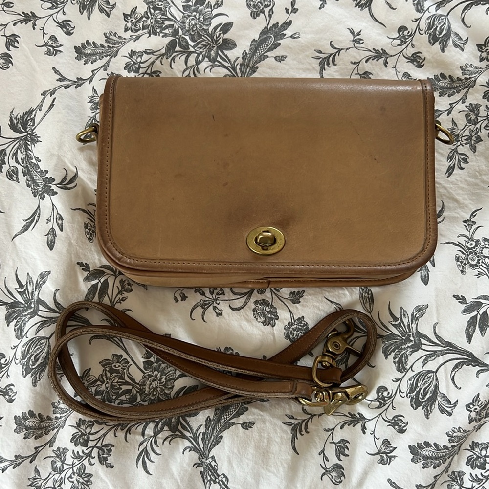 Coach Penny Pocket purse in Tabac or Putty